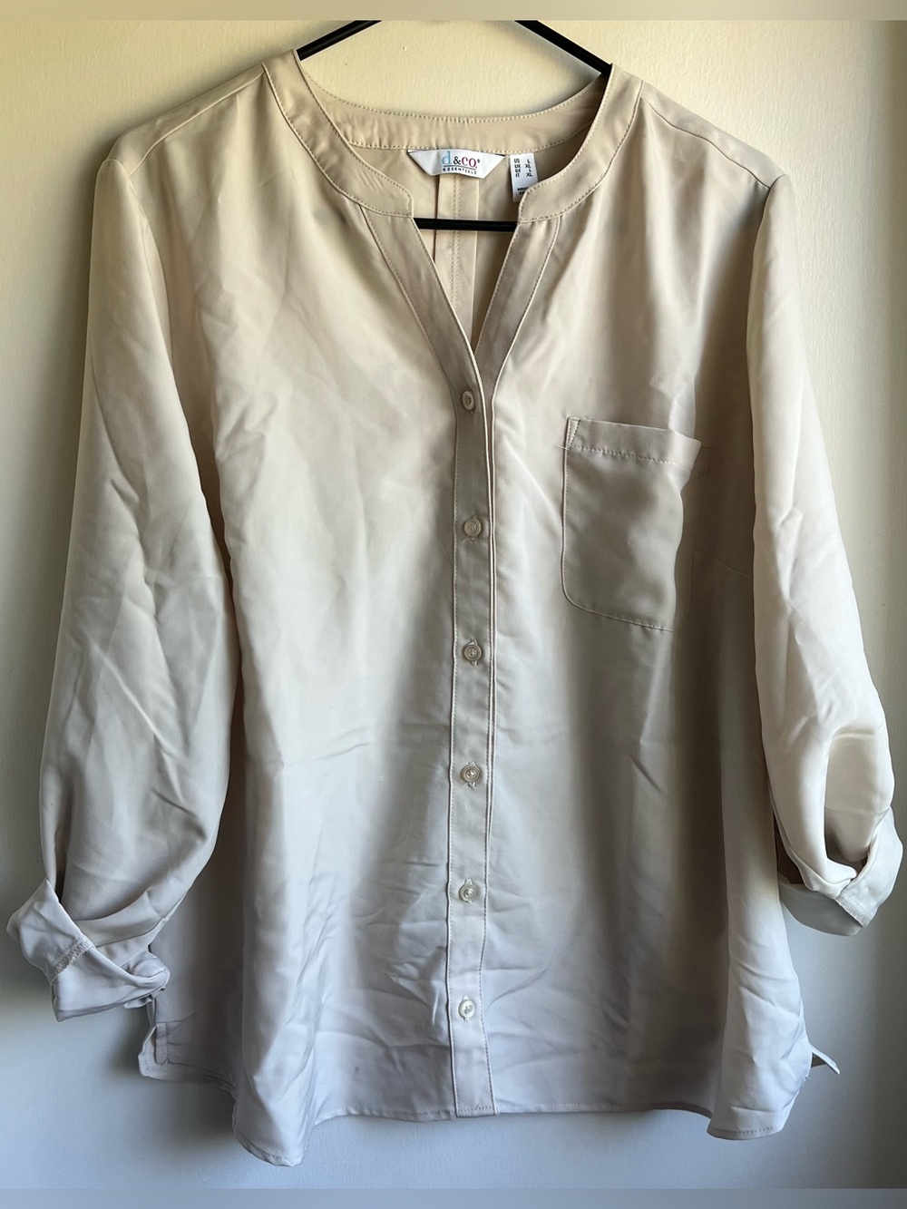 NWOT d&co. Essentials Cream Long-Sleeve Button-Down Shirt